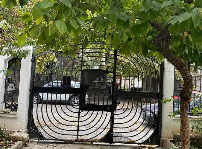 апартмент 27 юли 2 فارنا